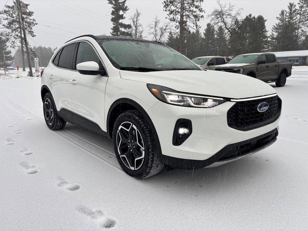 2026 Ford Escape Platinum's photo