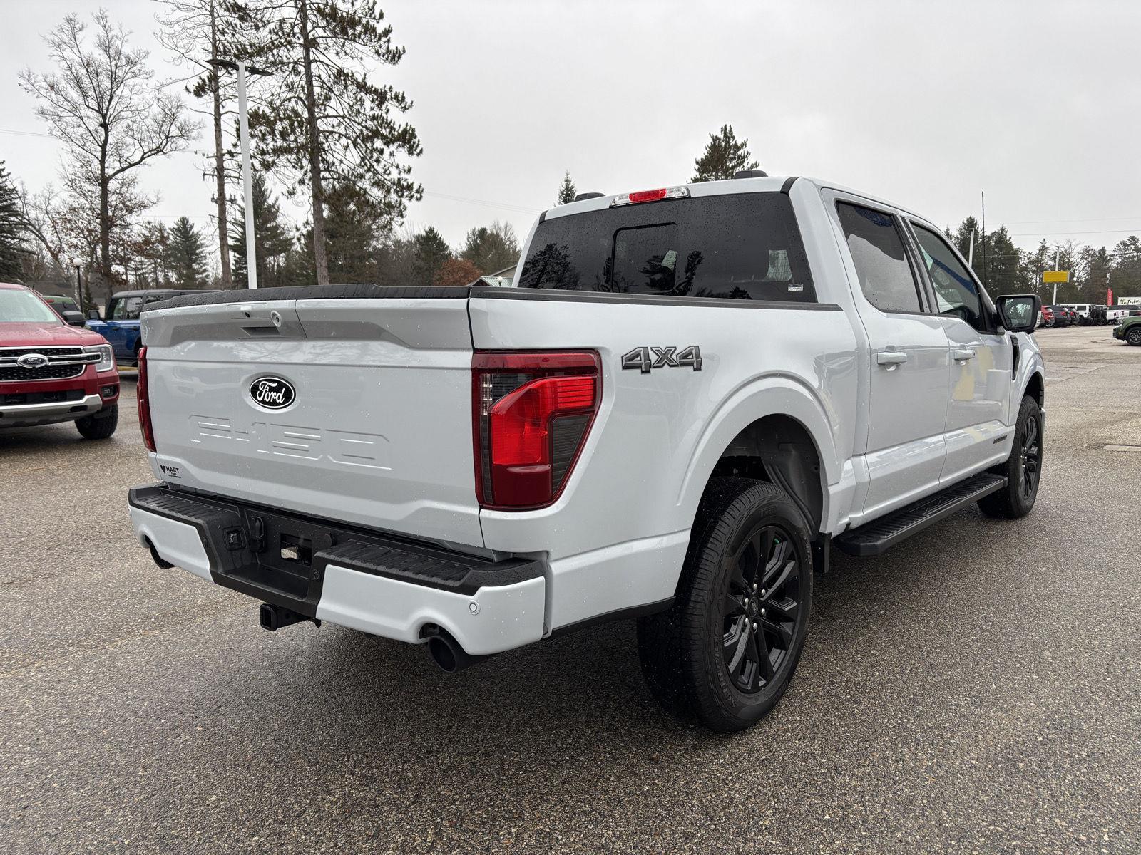 2025 Ford F-150 XLT photo 2