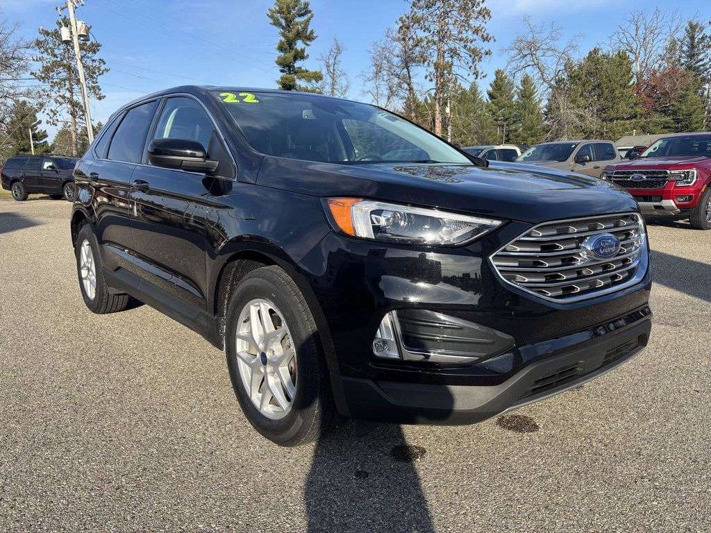 2022 Ford Edge SEL's photo