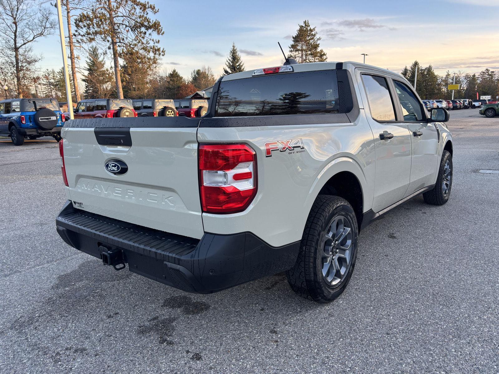 2025 Ford Maverick XLT photo 3