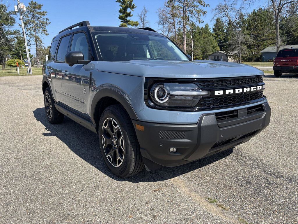 2025 Ford Bronco Sport Outer Banks's photo