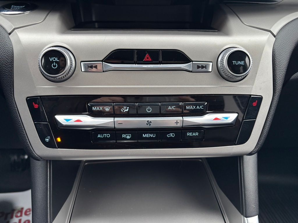 2023 Ford Explorer XLT - Photo 28