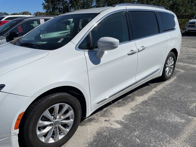 Used 2018 Chrysler Pacifica Touring L with VIN 2C4RC1BG8JR192963 for sale in Hartsville, SC