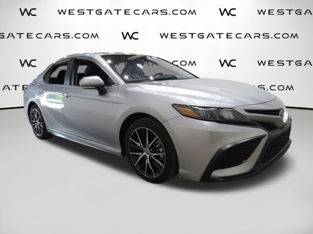 Used 2023 Toyota Camry SE Sedan