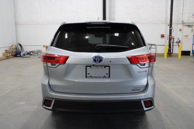 2017 Toyota Highlander Hybrid Limited Platinum photo 3