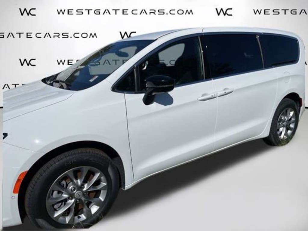 New 2026 Chrysler Pacifica SELECT AWD Passenger Van