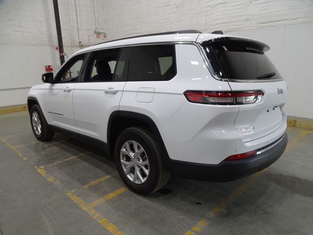 2023 Jeep Grand Cherokee Limited photo 3