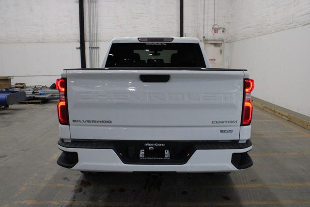 2021 Chevrolet Silverado 1500 Custom photo 4