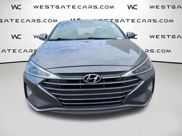 2019 Hyundai Elantra SEL photo 2