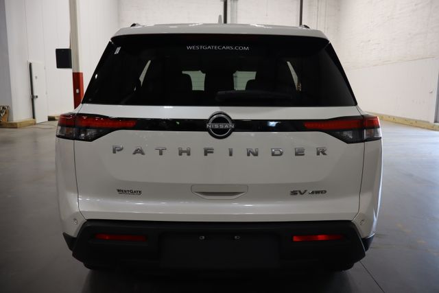 2024 Nissan Pathfinder SV