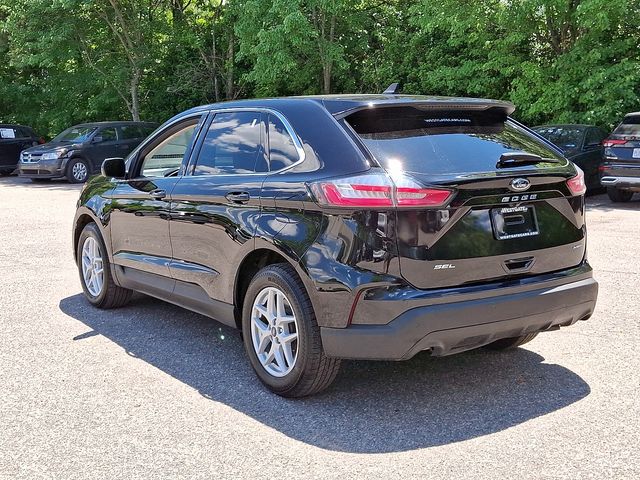2021 Ford Edge SEL photo 4