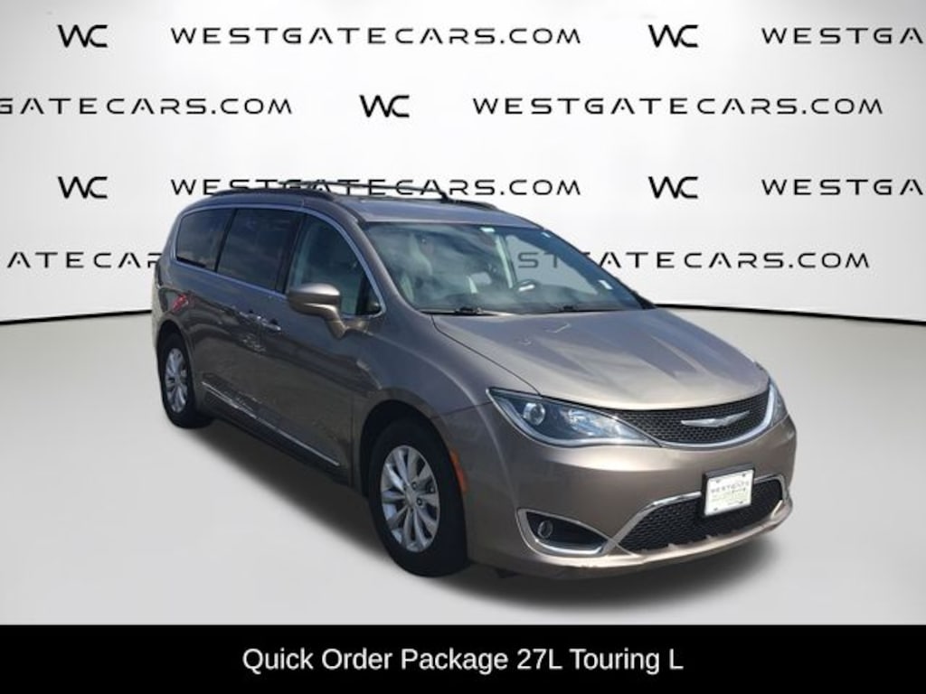 Used 2017 Chrysler Pacifica Touring-L Van