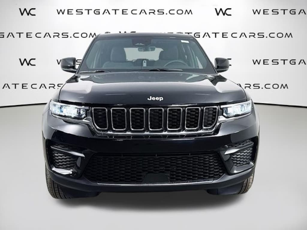 New 2025 Jeep Grand Cherokee LAREDO X 4X4 Sport Utility