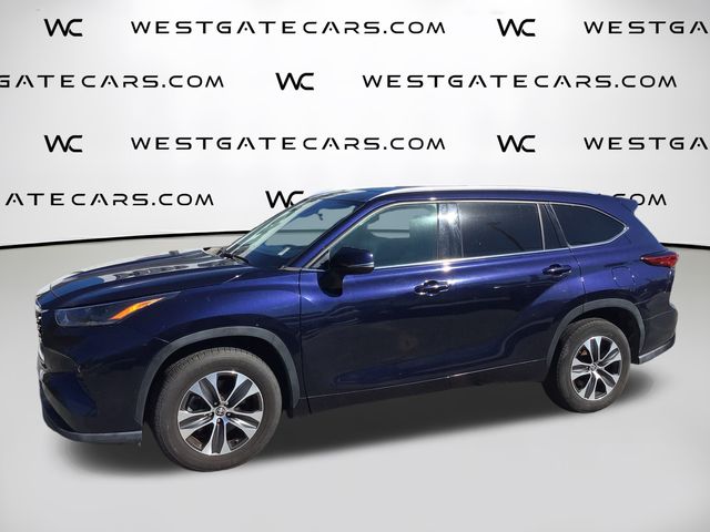 2021 Toyota Highlander XLE photo 4