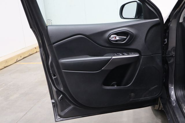 2021 Jeep Cherokee Latitude Lux - Photo 16