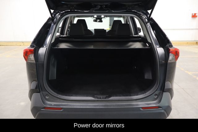 2023 Toyota RAV4 XLE - Photo 17