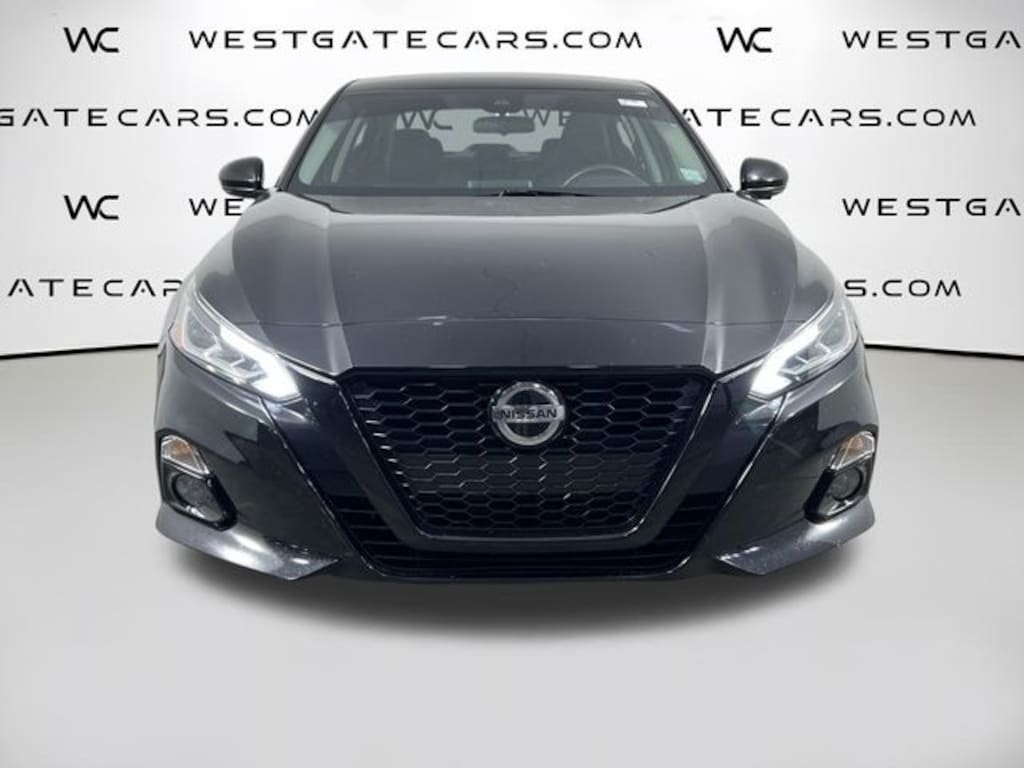 Used 2022 Nissan Altima 2.5 SR Sedan