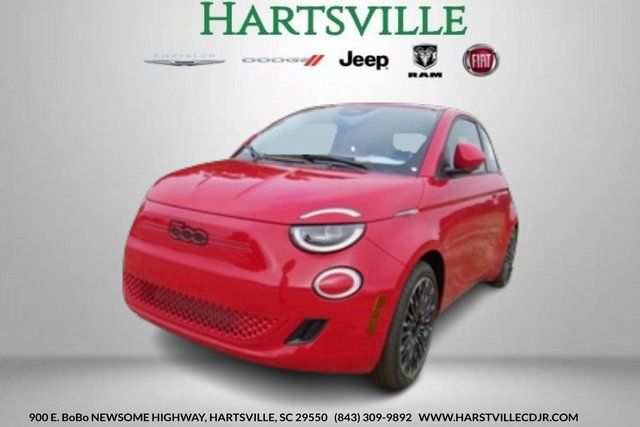 2024 Fiat 500e Red photo 2