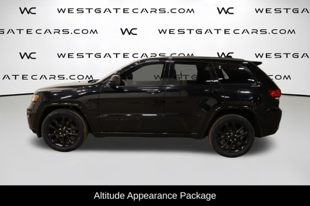 Used 2021 Jeep Grand Cherokee Laredo SUV