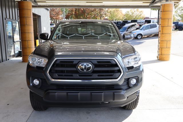 2019 Toyota Tacoma TRD Sport V6 photo 2