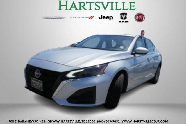 Used 2023 Nissan Altima SV with VIN 1N4BL4DV9PN351229 for sale in Hartsville, SC