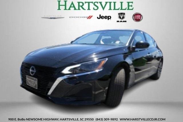 Used 2023 Nissan Altima SV with VIN 1N4BL4DV7PN367204 for sale in Hartsville, SC