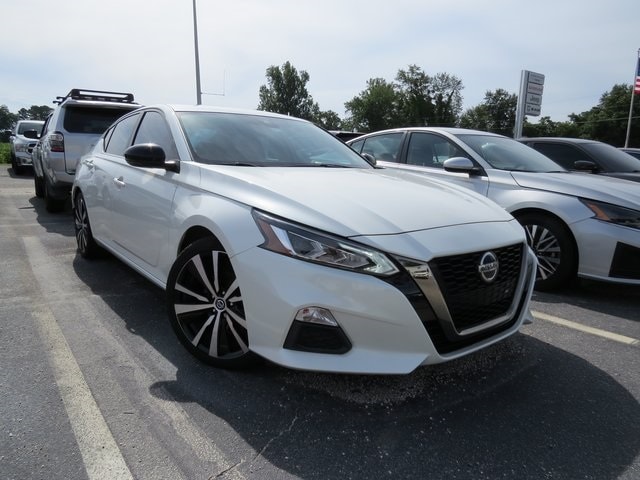 Used 2020 Nissan Altima SR with VIN 1N4BL4CV2LC177477 for sale in Hartsville, SC