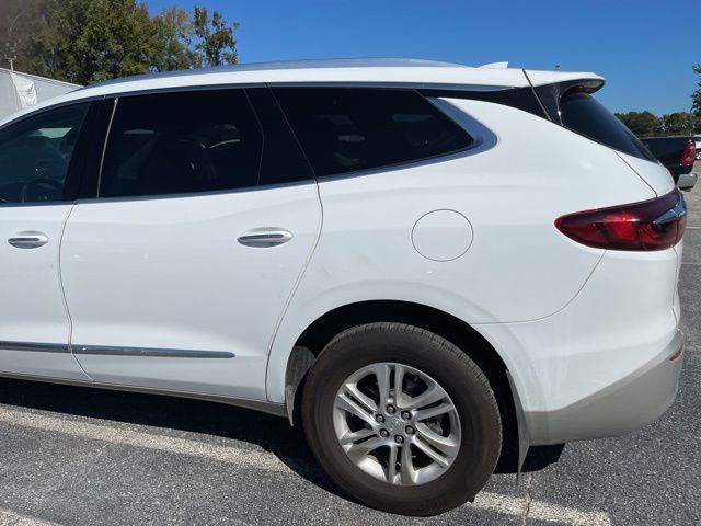 2020 Buick Enclave Essence photo 3