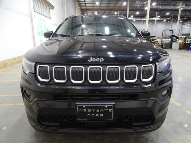 2022 Jeep Compass Latitude photo 2