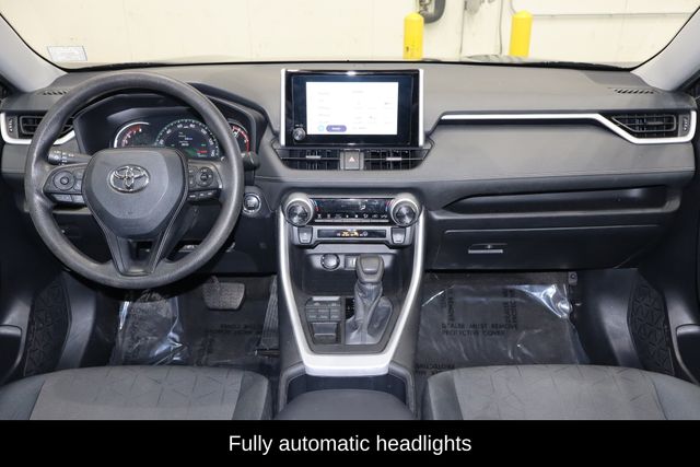 2023 Toyota RAV4 XLE - Photo 13