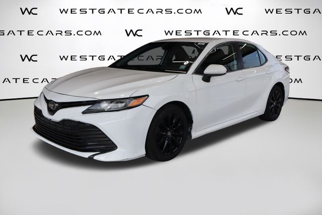 2019 Toyota Camry LE's photo