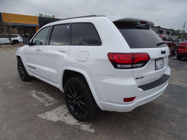 2021 Jeep Grand Cherokee Laredo X photo 3