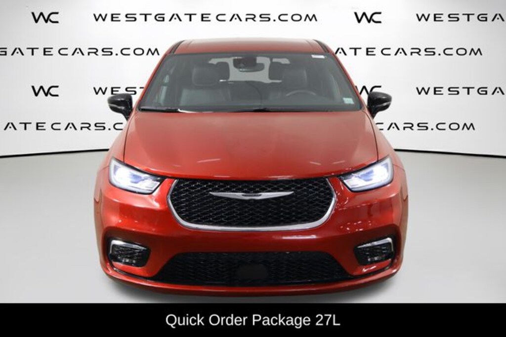 Used 2025 Chrysler Pacifica Select Van Passenger Van