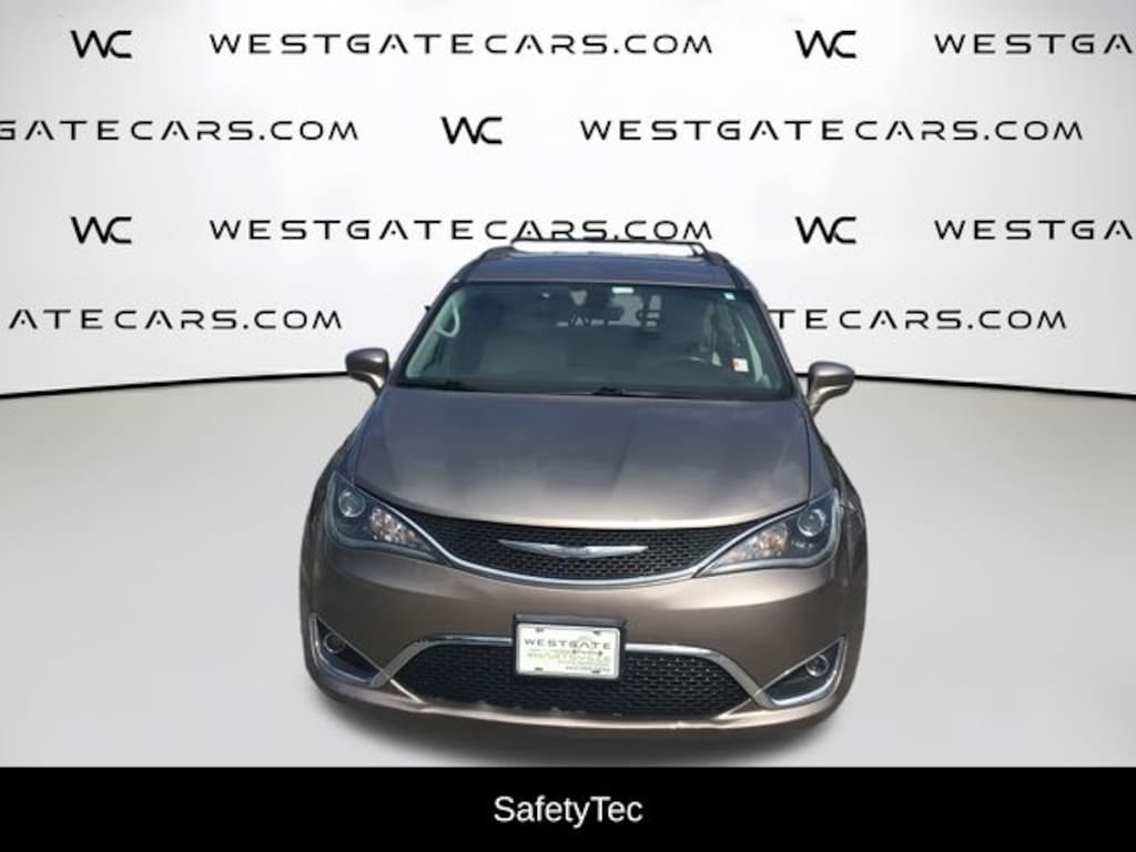 Used 2017 Chrysler Pacifica Touring-L Van