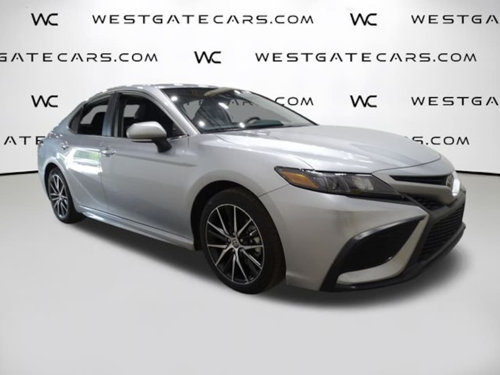 Used 2023 Toyota Camry SE Sedan