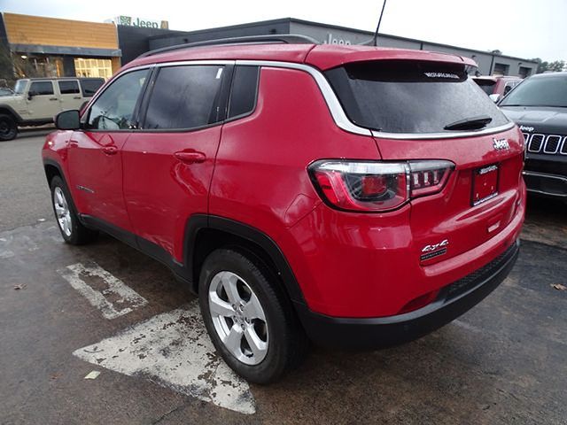 2019 Jeep Compass Latitude photo 3