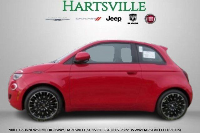 2024 Fiat 500e Red photo 3