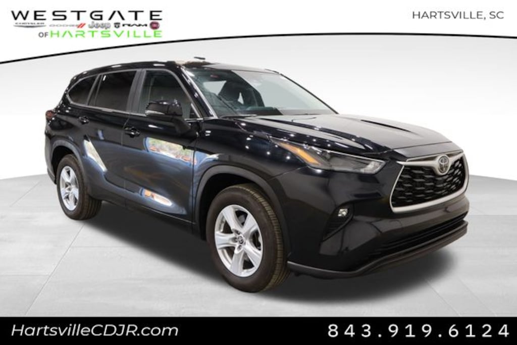 Used 2024 Toyota Highlander LE SUV