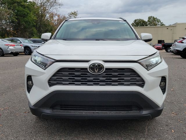 2019 Toyota RAV4 XLE photo 2