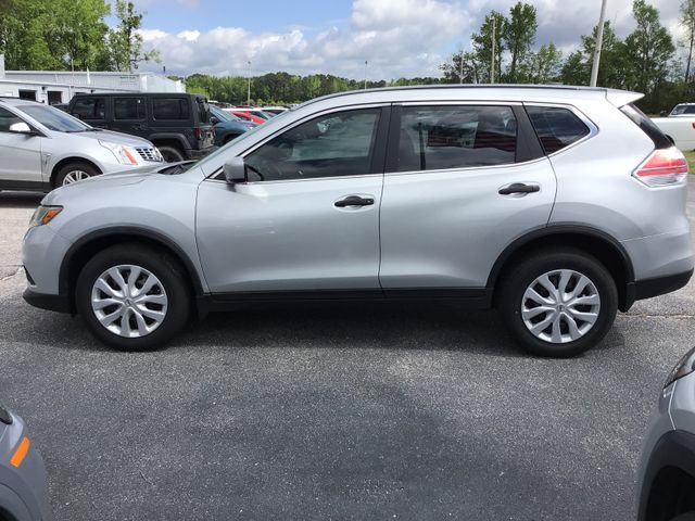 2016 Nissan Rogue S photo 3