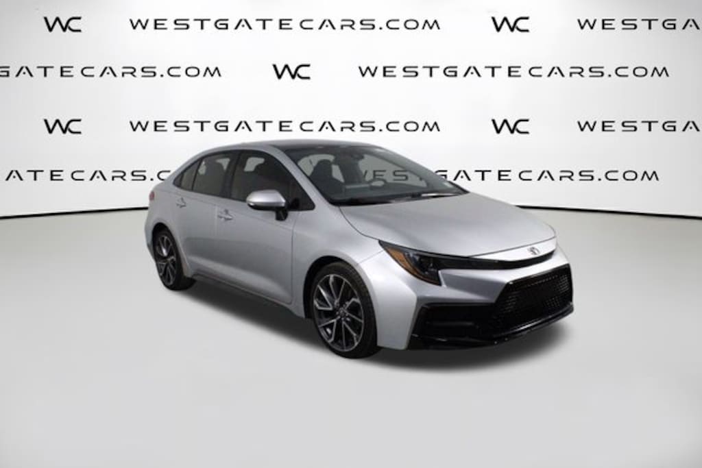 Used 2020 Toyota Corolla SE Sedan
