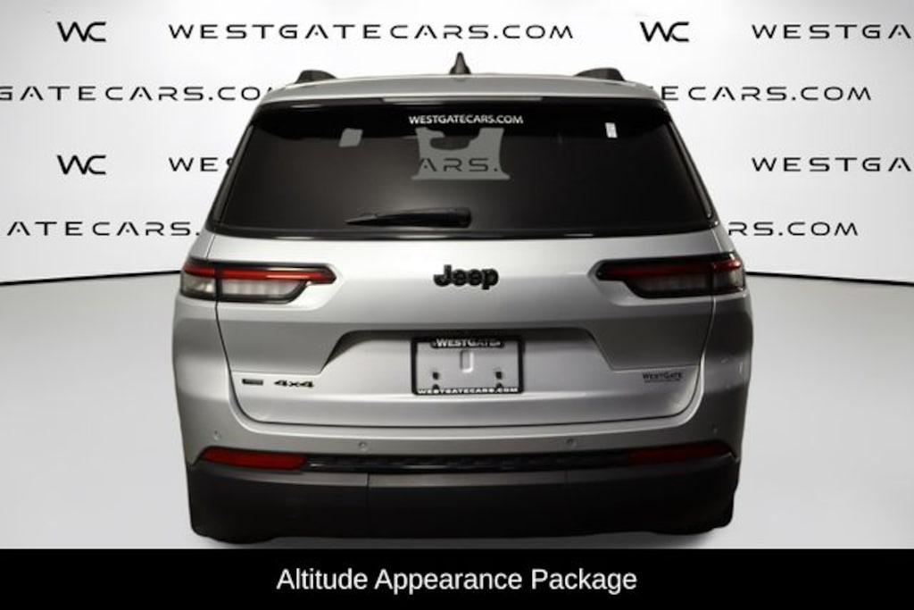 Used 2023 Jeep Grand Cherokee L Laredo SUV