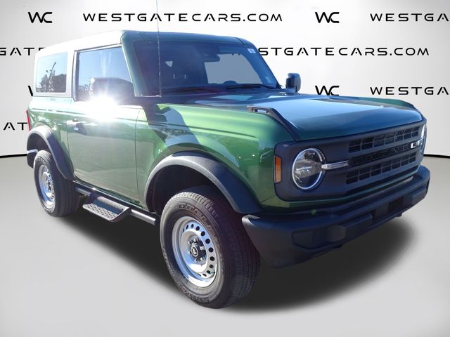 2023 Ford Bronco 2-Door Base's photo