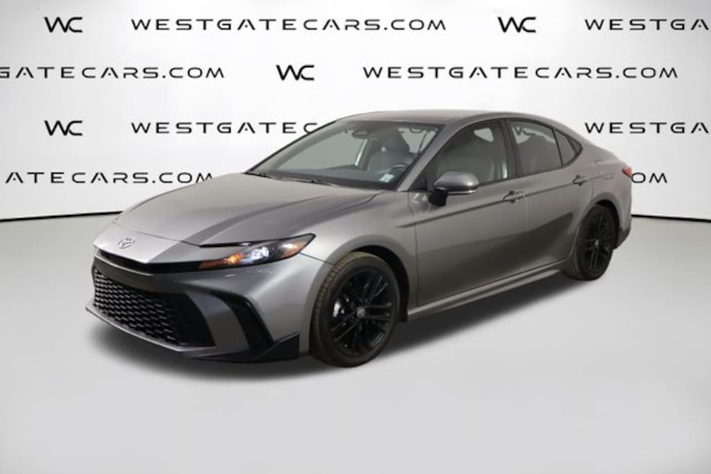 Used 2025 Toyota Camry SE Sedan