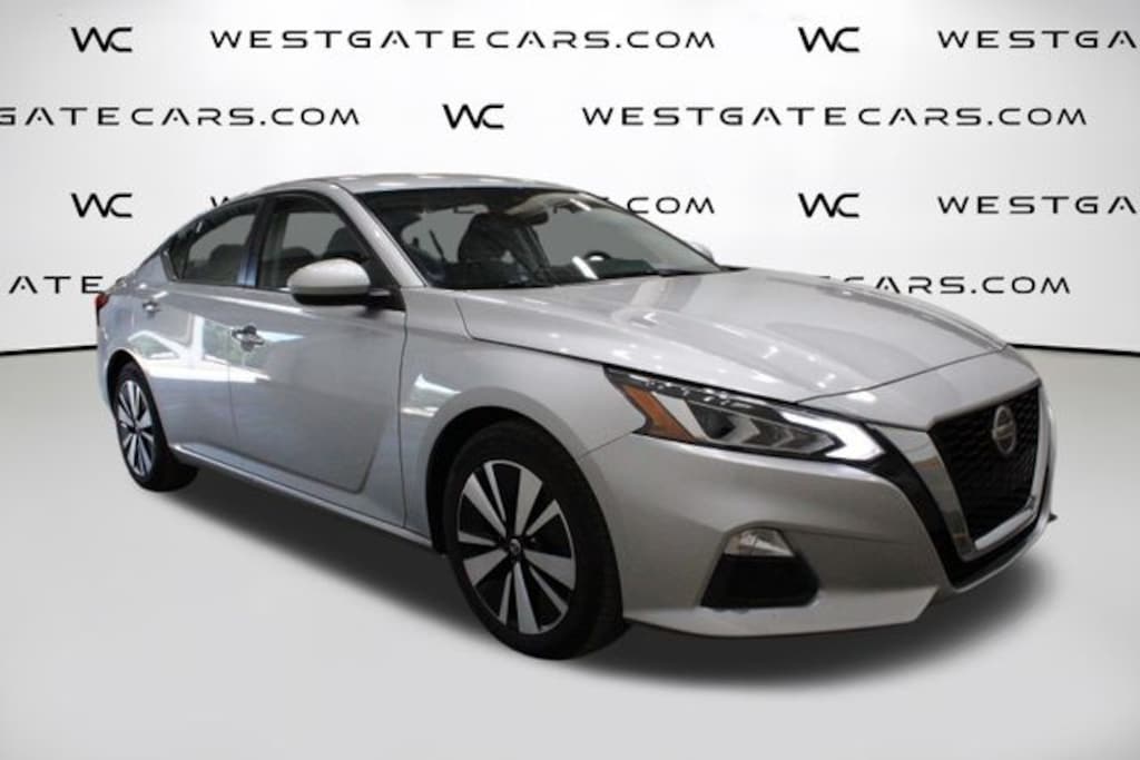 Used 2022 Nissan Altima 2.5 SV Sedan