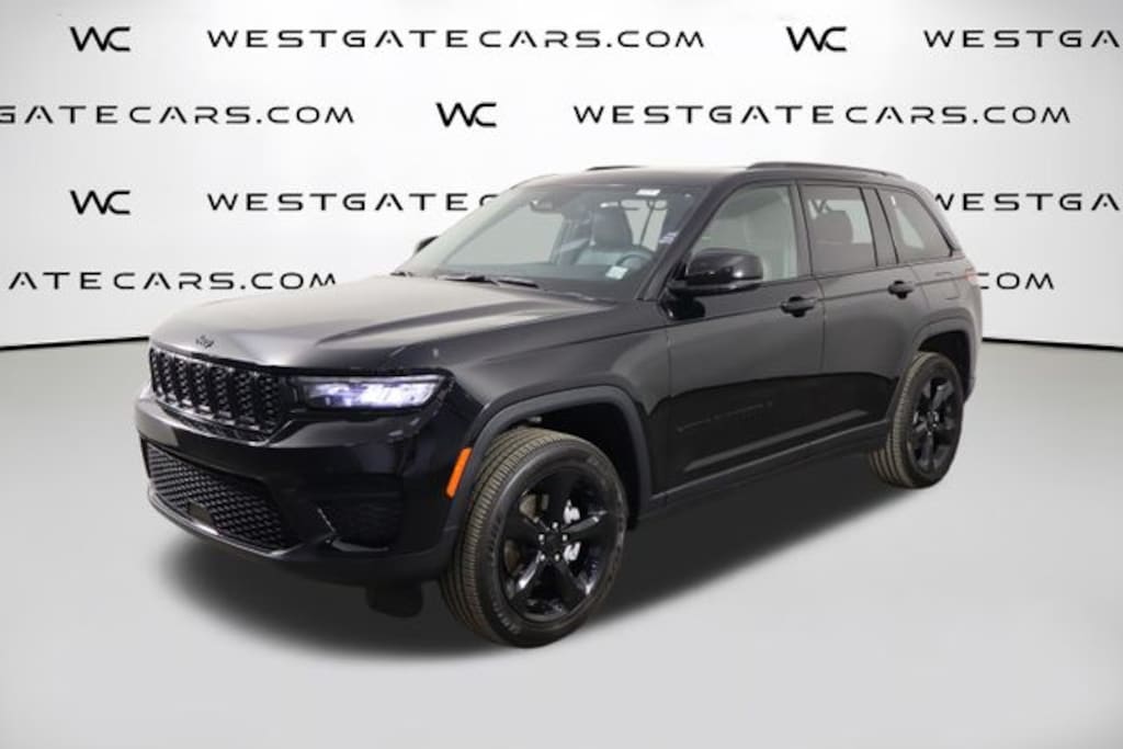 Used 2025 Jeep Grand Cherokee Laredo SUV