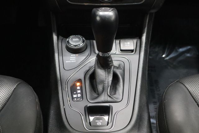 2021 Jeep Cherokee Latitude Lux - Photo 38