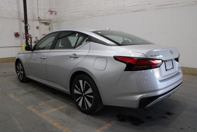 2022 Nissan Altima 2.5 SV photo 3