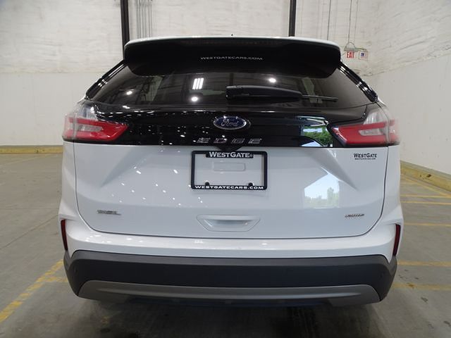 2023 Ford Edge SEL photo 4
