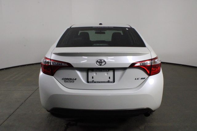 2016 Toyota Corolla LE Eco Premium photo 4